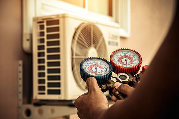 Professional Hvac technician working in Hartford, WI